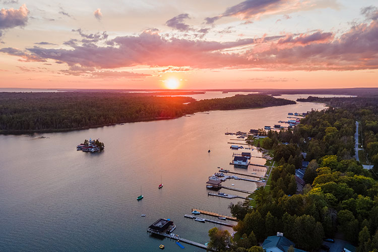 Upper-Peninsula_Les-Cheneaux_750x500.jpg