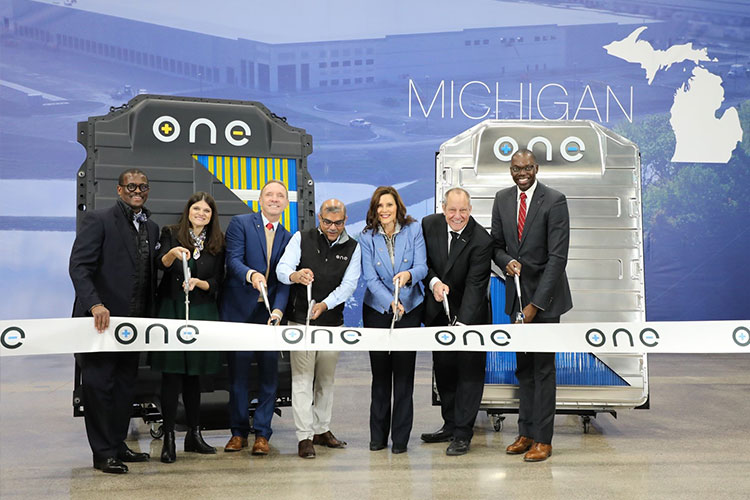 ONE_RibbonCutting_750x500.jpg