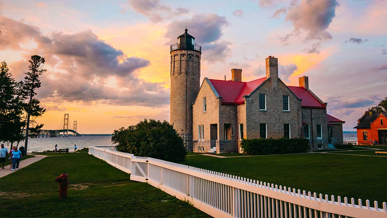 Support Michigan's Historic Lighthouses